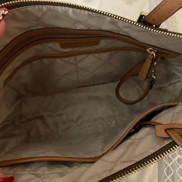 Authentic Unused Michael Kors Bag - Picture 2 of 7